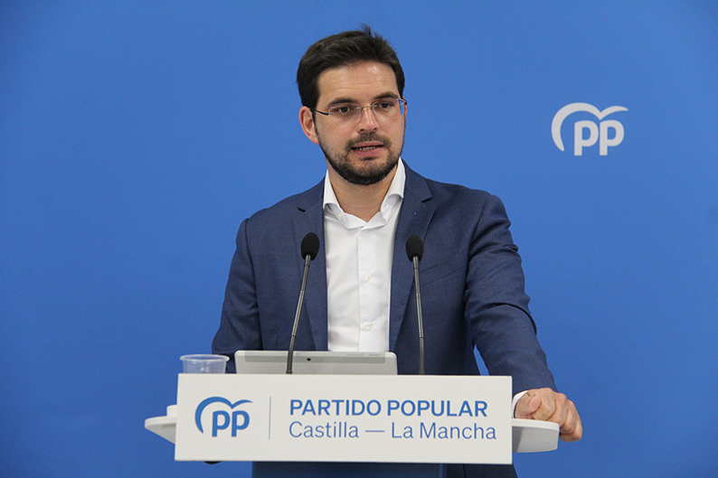 Serrano afirma que el PP presentará mociones en los ayuntamientos y diputaciones para que todo el PSOE se posicione contra la corrupción del Gobierno