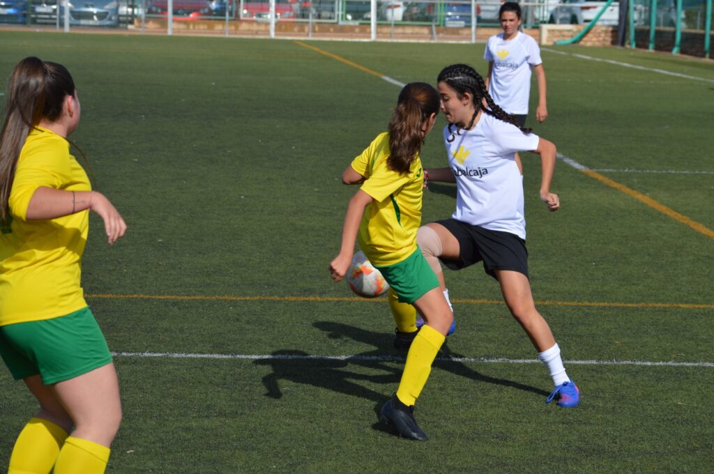tomelloso se lleva tornedo atletico valdepenas 21