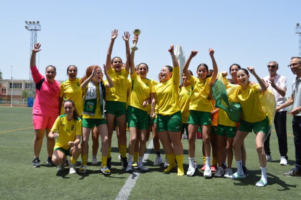 tomelloso se lleva tornedo atletico valdepenas 22