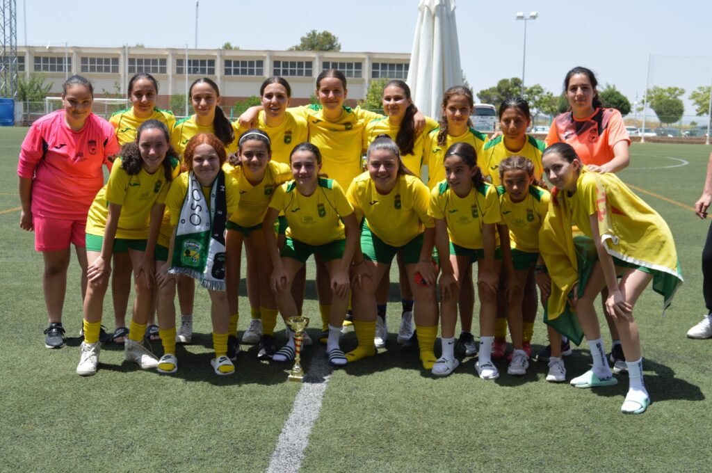 tomelloso se lleva tornedo atletico valdepenas 3