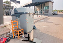 La Policía de Tomelloso intensifica la vigilancia contra la prohibición de depositar muebles, electrodomésticos y voluminosos en los contenedores de la vía pública