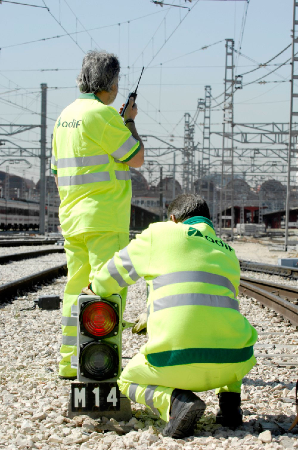 Adif y Adif AV publican una convocatoria de empleo público con 1.048 plazas para seguir acometiendo su plan de relevo generacional