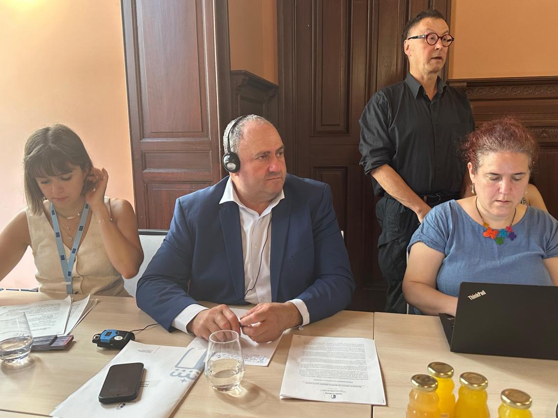 El Gobierno regional defiende el papel del vino en la dieta mediterránea, pide un etiquetado sencillo y un mayor impulso a la promoción