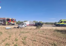 Cinco fallecidos y cuatro heridos en un choque entre dos vehículos en una carretera de Sisante