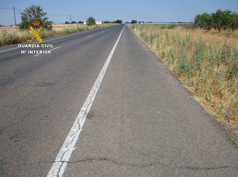 La Guardia Civil investiga al conductor de un vehículo por un delito de lesiones imprudentes y otro de abandono del lugar del accidente