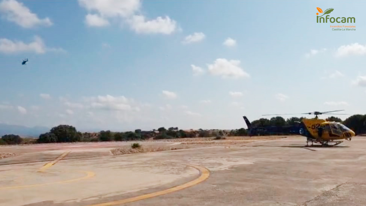 Castilla-La Mancha envia dos helicópteros de Talavera de la Reina al incendio de Mombeltrán