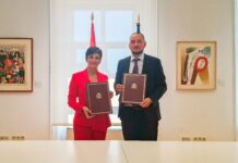 Isabel Rodríguez y Sergio Marín, alcalde de Letur, firman una ayuda de 126.583€ para actualizar la agenda urbana del municipio tras la DANA