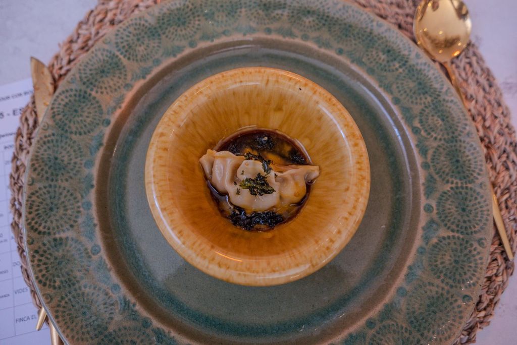 esencia by morales 10