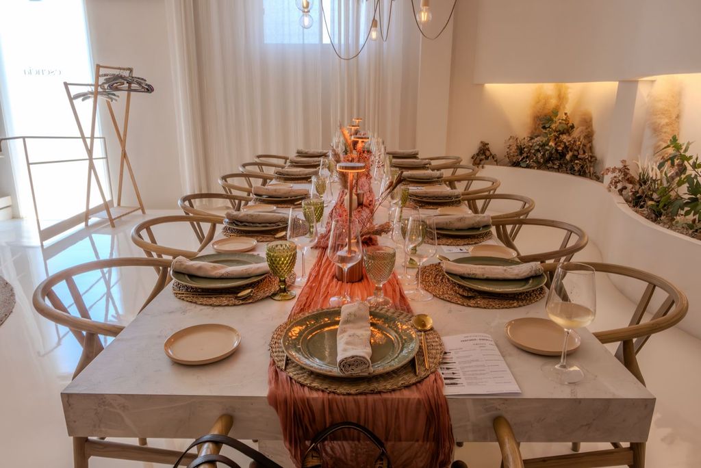 esencia by morales 11