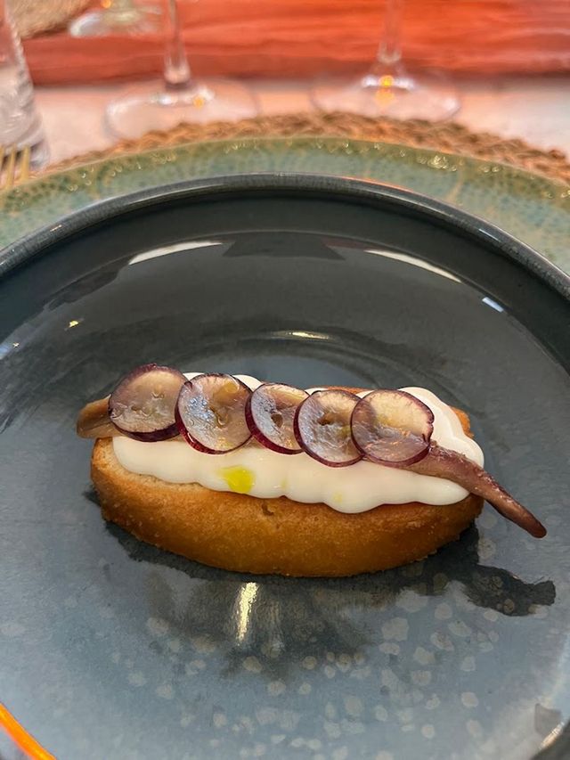 esencia by morales 18