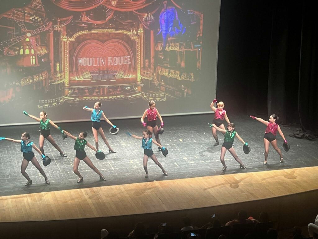 espectaculares coreografias danza tomelloso 16