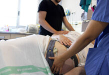 El Hospital Universitario Mancha Centro humaniza el parto quirúrgico al permitir acompañantes en cesáreas programadas