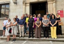 Minuto de silencio en la Delegación del Gobierno por el asesinato de una mujer en Asturias por violencia machista
