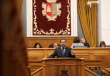 Núñez afirma que cuando Page habla de agua “nos hacen más trasvases” y cuando habla de financiación “nos meten la mano en el bolsillo”