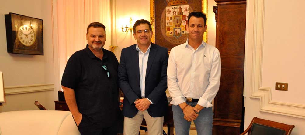 Valverde garantiza la colaboración de la Diputación para que el Internacional Onion Meeting 2027 se celebre en Ciudad Real