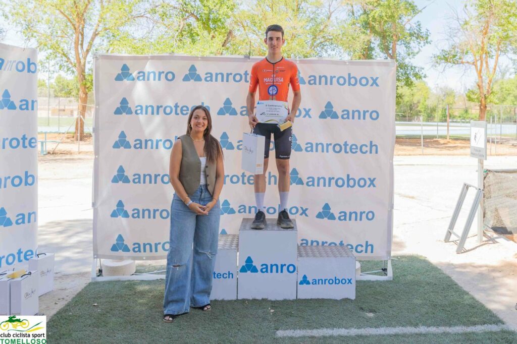 oscar gonzalez campo ganador decima edicion contrarreloj cc sport tomelloso 2025 7