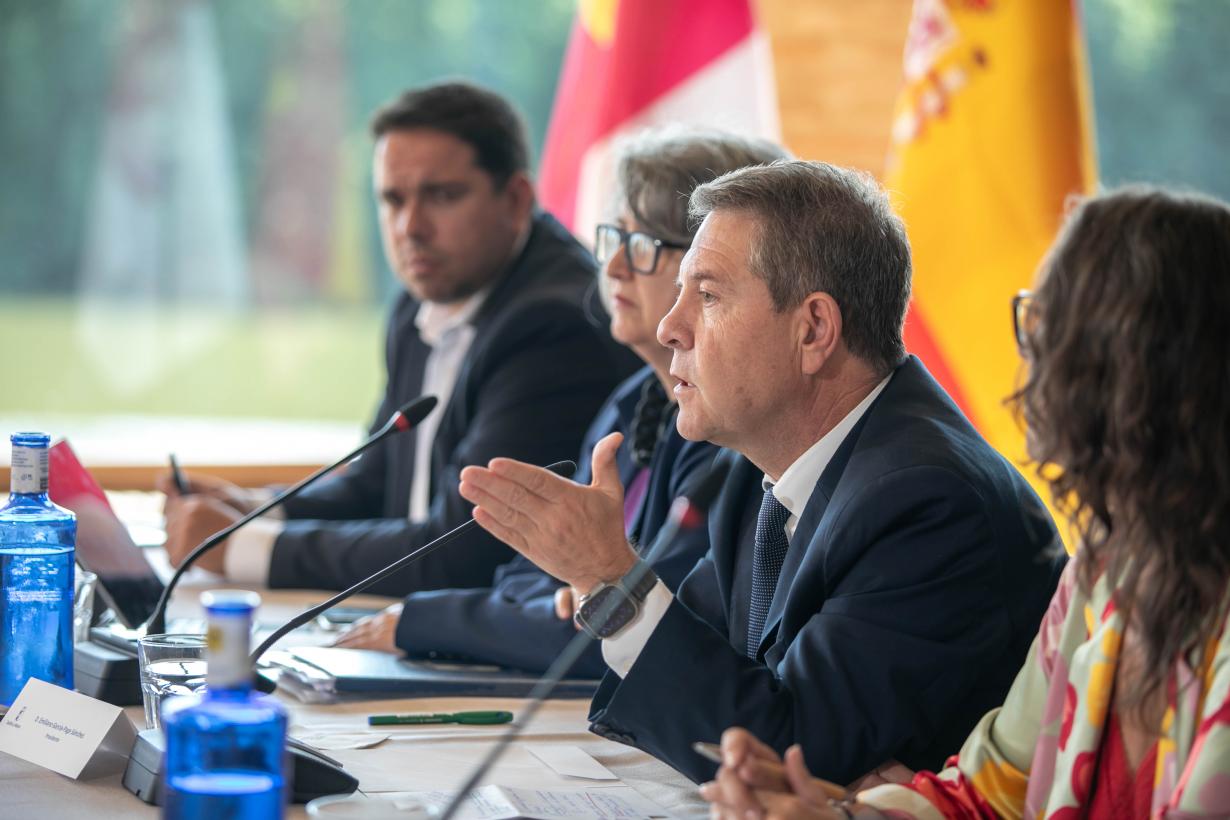 García-Page exige que se doble la capacidad de desalación del Levante español y el cumplimiento “estricto” de las nuevas reglas del Trasvase