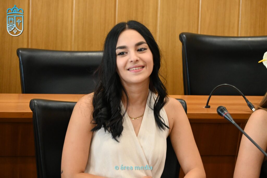 presentacion reina damas socuellamos feria 2025 8