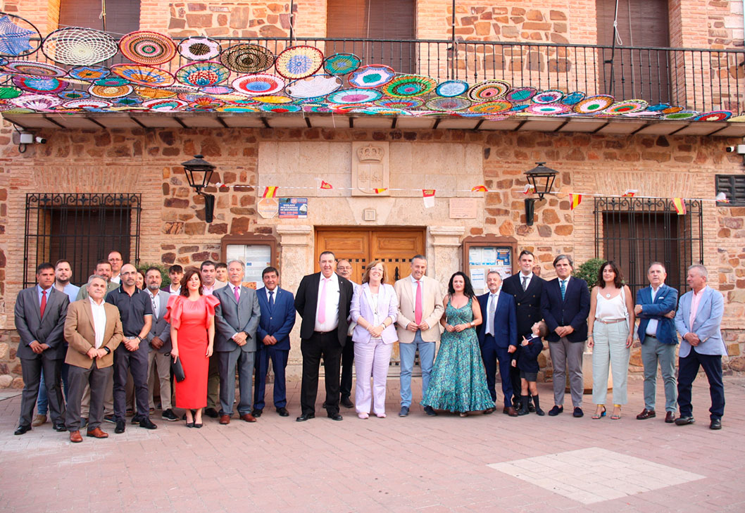 Rocío Zarco y Adrián Fernández trasladan la cercanía de la Diputación en la inauguración de las fiestas de Granátula de Calatrava