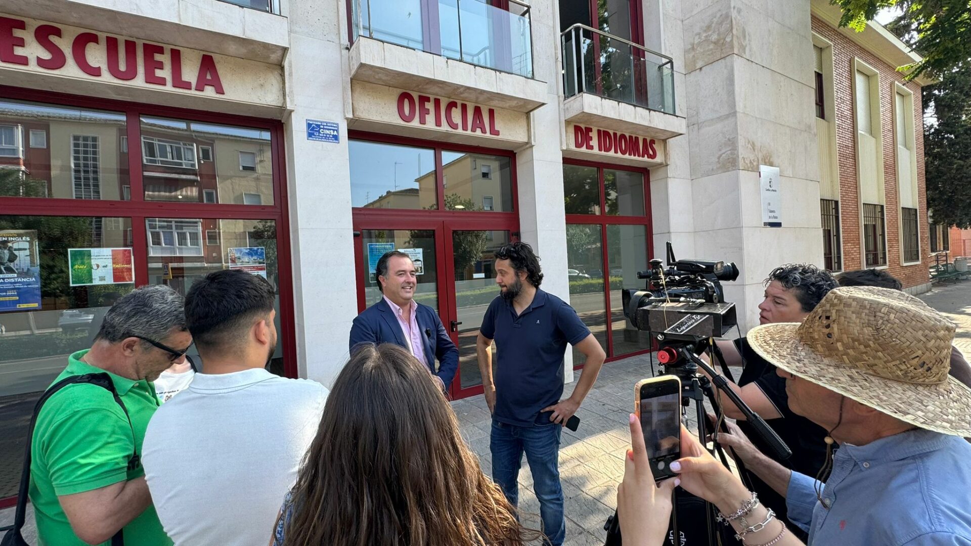 VOX CLM muestra su apoyo a las escuelas oficiales de idiomas y denuncia los recortes del PSOE