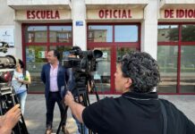 VOX presenta una iniciativa conjunta para frenar los recortes a las Escuelas de Idiomas como la de Tomelloso