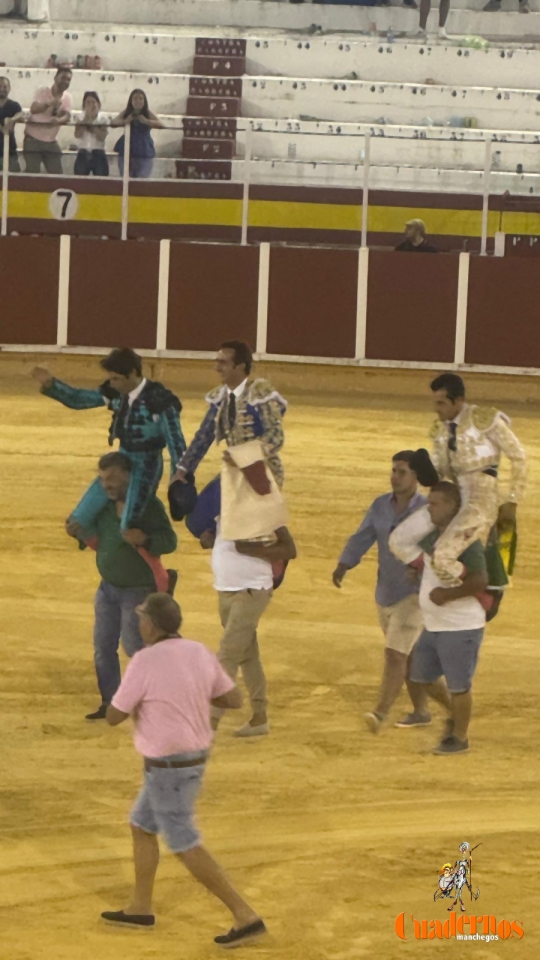 4 orejas antonio linares corrida feria tomelloso 36