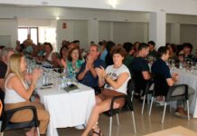 El Mercado Municipal de Villanueva de los Infantes acoge una cata de vino interactiva dentro de la programación de la Feria del Pimiento