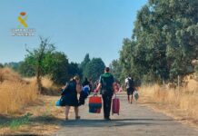 Auxiliados por la Guardia Civil los pasajeros de un tren detenido en Venta de Cárdenas