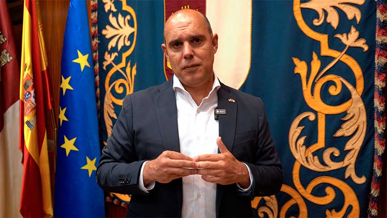 Bellido conmemora el 43º aniversario del Estatuto de Autonomía esperando al nuevo texto que garantizará “más igualdad y más futuro” para Castilla-La Mancha