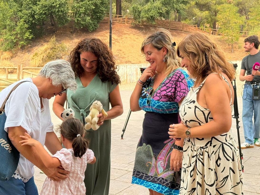 Castilla-La Mancha refuerza el acogimiento familiar y son más los niños y niñas que crecen hoy en un hogar que en un centro residencial