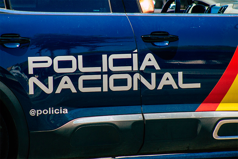 Detenidas tres personas en Cinco Casas por varios delitos de robo con violencia