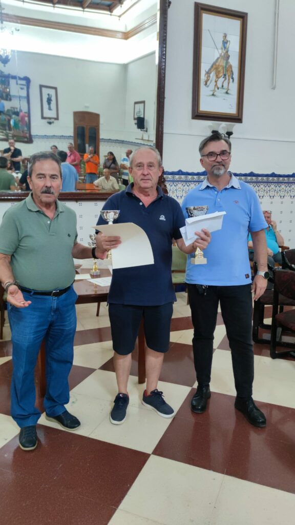 ganadores concurso chinos tute domino 4