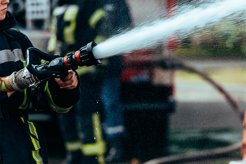 La Sección sindical de GEACAM denuncia las condiciones en las que trabajan los bomberos en la extinción de incendios