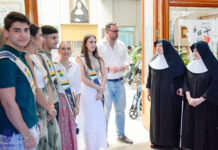 Javier Navarro felicita las fiestas a trabajadores y usuarios de la residencia San Víctor