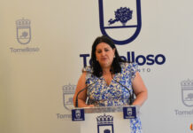 Inés Losa: «El fallo del concurso público del Cartel de la Feria fue por decisión unánime de la comisión de cultura formada por PP, VOX y PSOE»