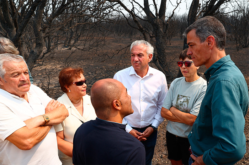 Pedro Sánchez anuncia que el Gobierno declarará el próximo martes zonas afectadas por una emergencia de protección civil a muchos de los territorios que están sufriendo incendios