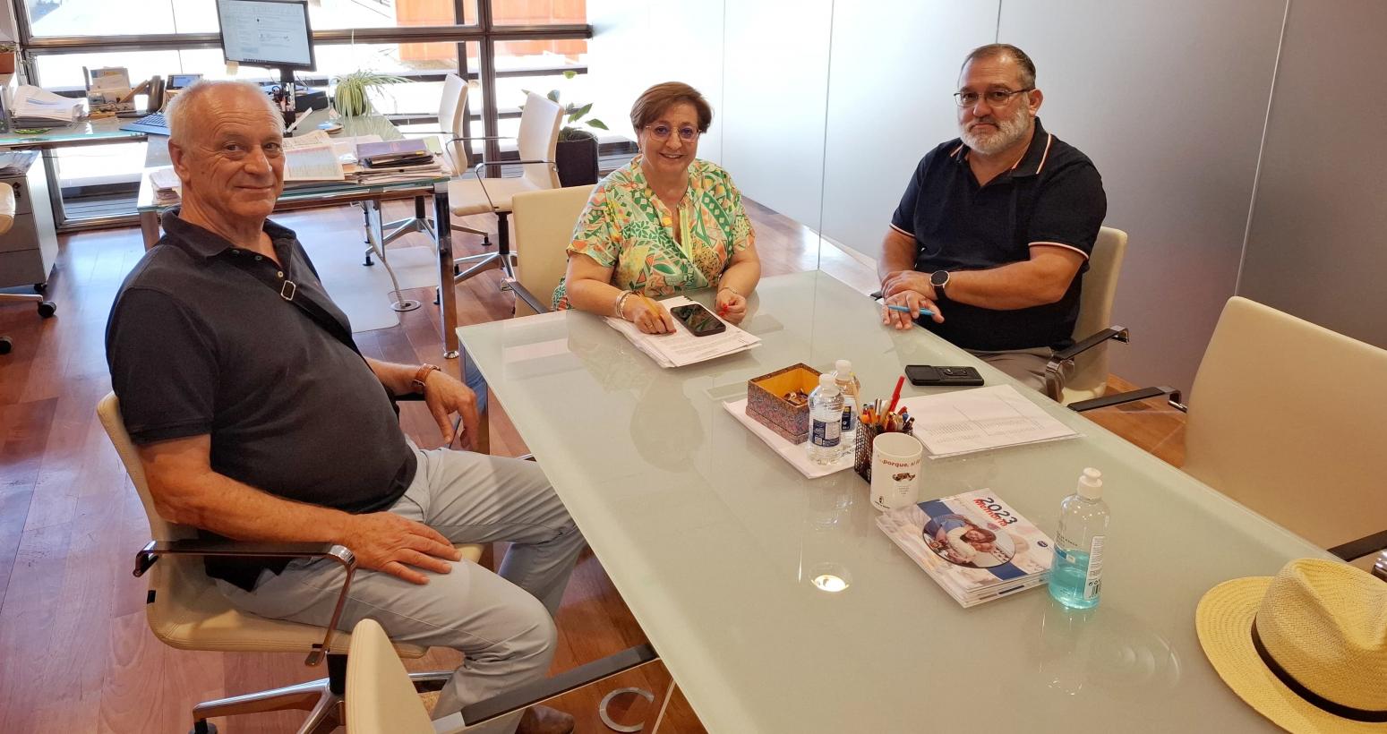 Castilla-La Mancha adapta el reconocimiento de familia numerosa con la inclusión de parejas de hecho y el impulso del carné digital