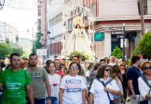 Tomelloso vivió con emoción el traslado de su Patrona en el marco del 450 Aniversario de la Parroquia de la Asunción