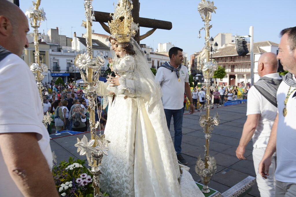 tomelloso vive emocion regreso patrona virgen vinas 16