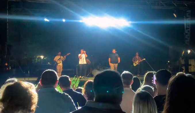 Tomelloso vibró con fuerza: "Fuente de Energía" prendió la rumba y el rock en el Tributo a Estopa de la Feria 2025