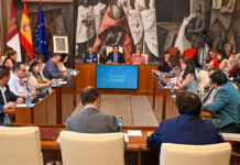 Valverde destaca en el Pleno de la Diputación que seguirán trabajando por mejorar la provincia y ejecutando el presupuesto que ya se encuentra en 80 millones comprometidos de 155