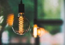 Amplias zonas de Tomelloso recuperan la luz tras horas interminables para vecinos y negocios