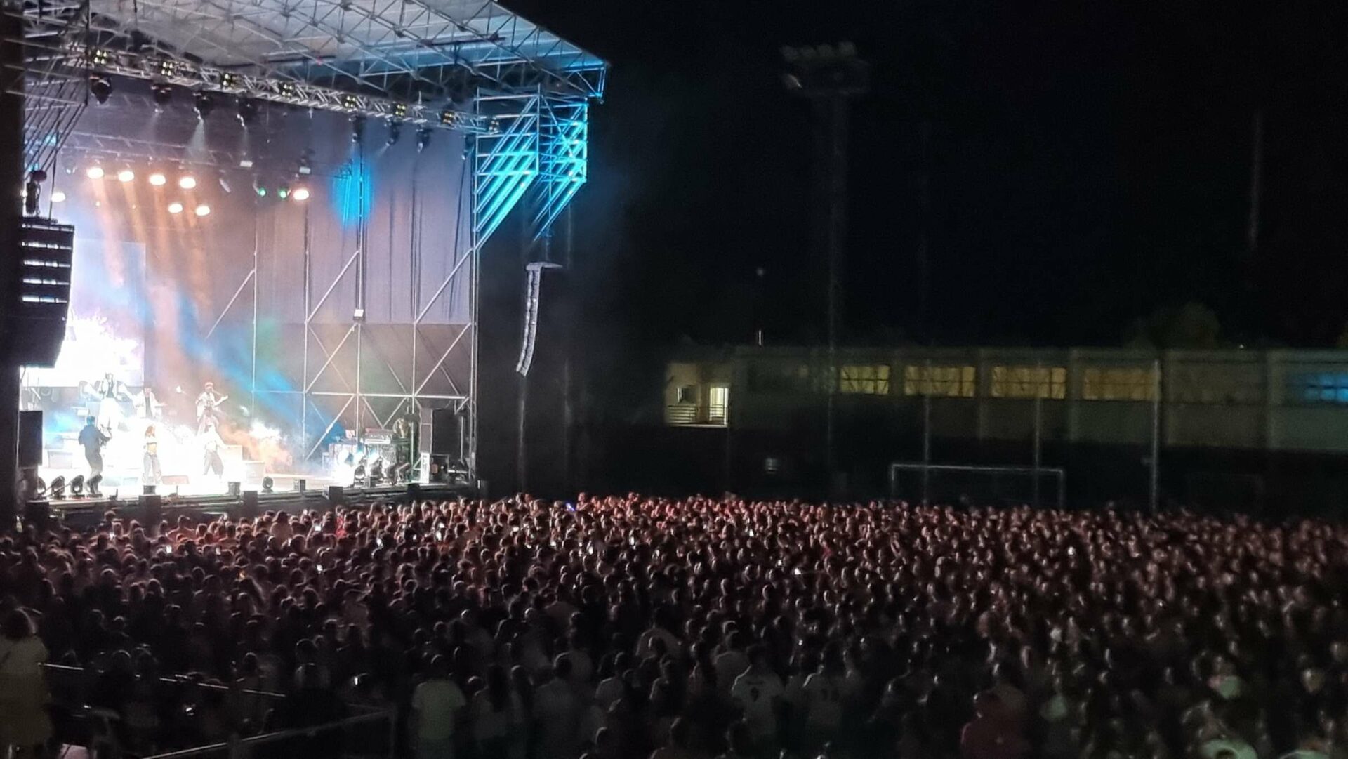Más de 3.500 personas bailan al son de Abraham Mateo en las Fiestas de la Vendimia y el Vino de Valdepeñas