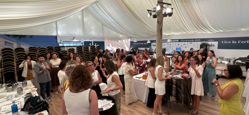 AMEPAP pone el foco en el emprendimiento femenino en el mundo rural durante su tradicional Desayuno de Feria