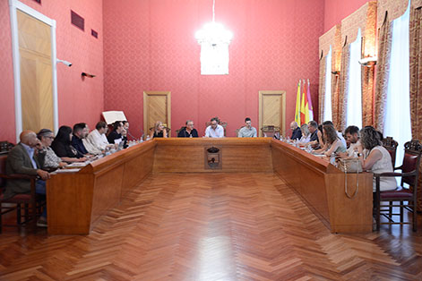 Aprobadas ayer en Tomelloso bonificaciones en impuestos como el IBI y reducciones en varias tasas municipales