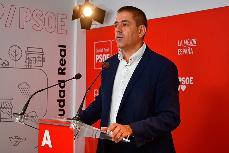 Bolaños: “La Diputación va a la deriva y traiciona a los ayuntamientos con recortes y copagos cuando tiene más recursos económicos que nunca”