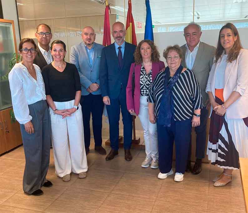 Reunión clave entre altos la Coordinadora y el SESCAM para abordar la multitud de carencias en la sanidad pública de Tomelloso