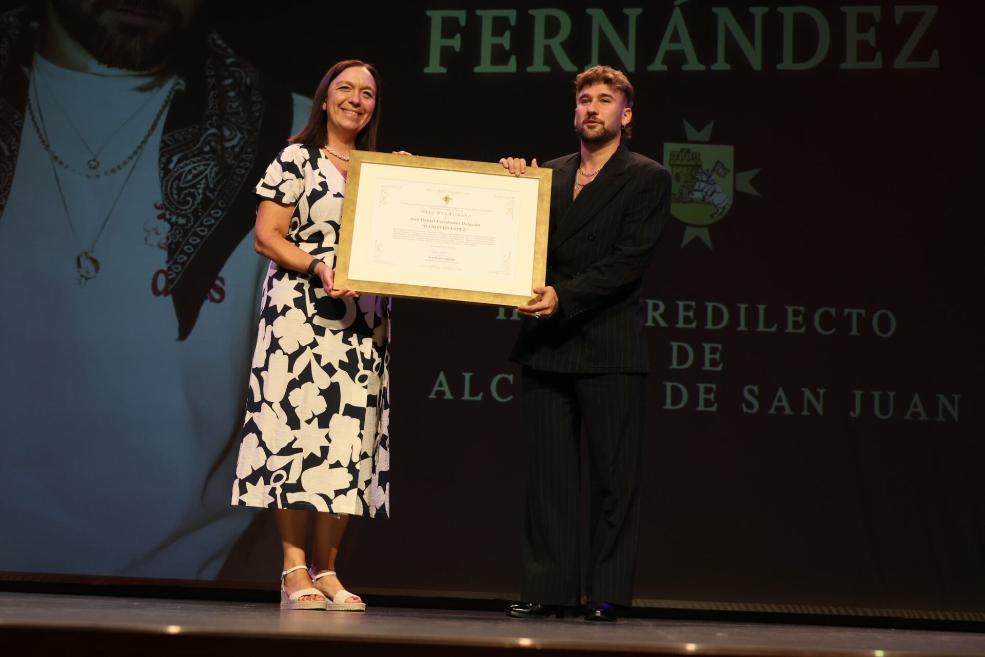Dani Fernández recibe el nombramiento como Hijo Predilecto de Alcázar de San Juan