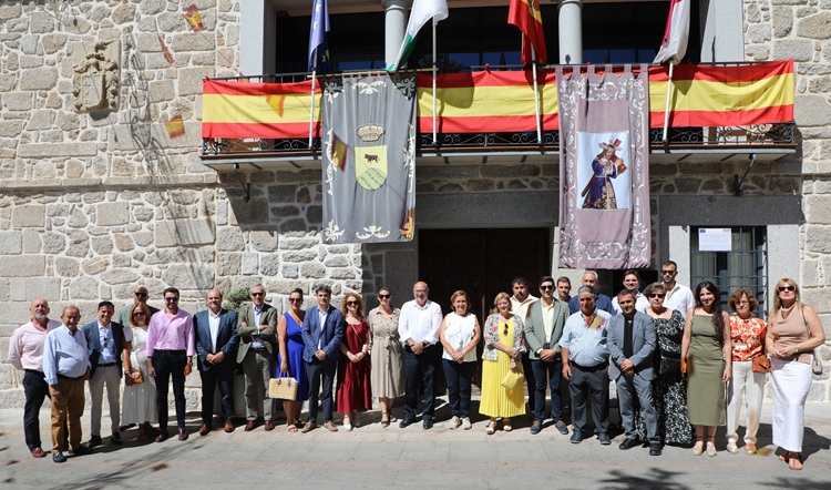 Eurocaja Rural respalda la Fiesta de la Ternera en Menasalbas, reafirmando su apoyo al mundo rural y al sector ganadero