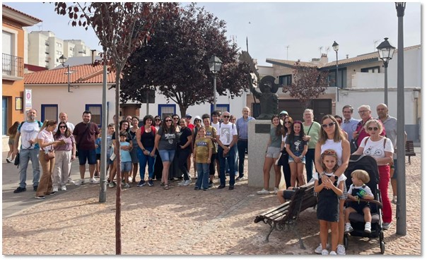 Rotundo éxito de la ruta cervantina para los familiares de la Titán de la Mancha 2025